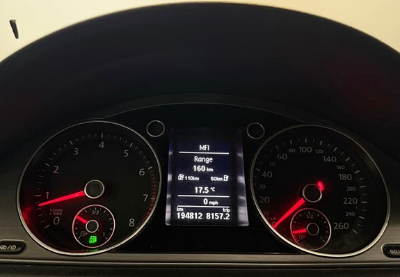 Volkswagen Passat 19 of 22