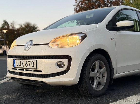Volkswagen UP! 6 of 30