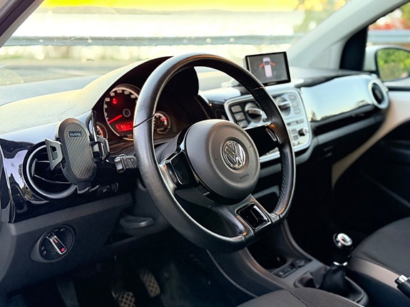 Volkswagen UP! 10 of 30
