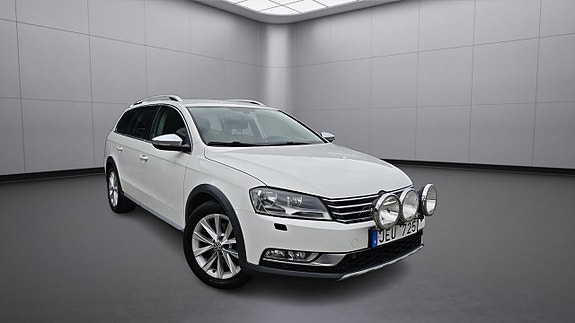 Volkswagen Passat Alltrack 6 of 25