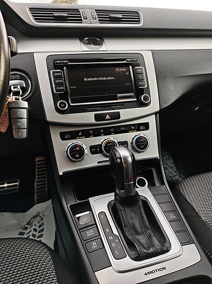 Volkswagen Passat Alltrack 20 of 25