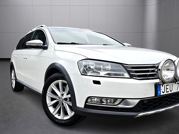 Volkswagen Passat Alltrack 7 of 25