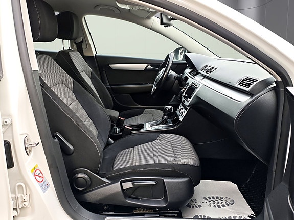Volkswagen Passat Alltrack 15 of 25