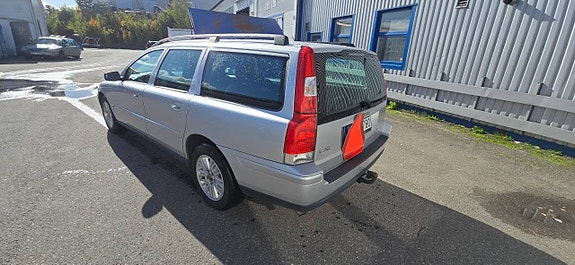 Volvo V70 5 of 5