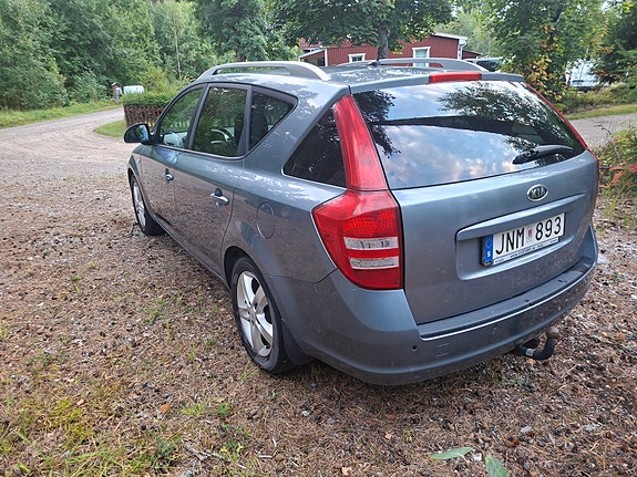 Kia Ceed 4 of 5