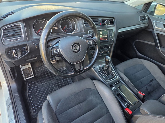 Volkswagen Golf Alltrack 15 of 20