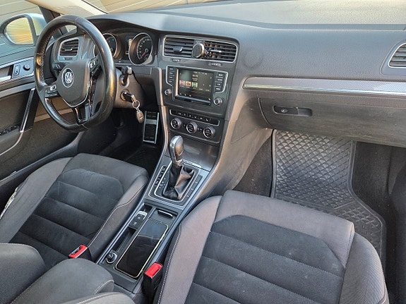 Volkswagen Golf Alltrack 17 of 20