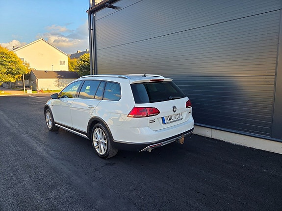 Volkswagen Golf Alltrack 4 of 20
