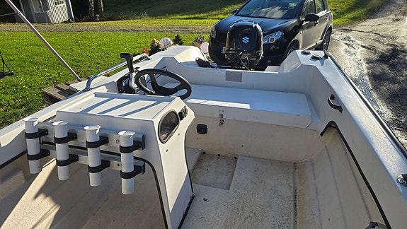 Fiskebåt med Suzuki 25 kh från 2014 12 of 15