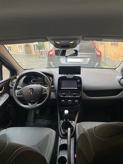 Renault Clio 7 of 10