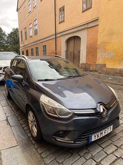 Renault Clio 2 of 10