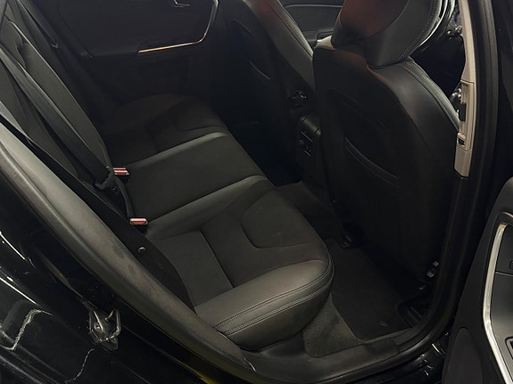 Volvo V60 19 of 23