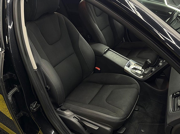 Volvo V60 18 of 23