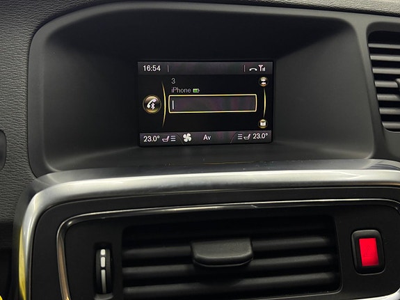 Volvo V60 14 of 23