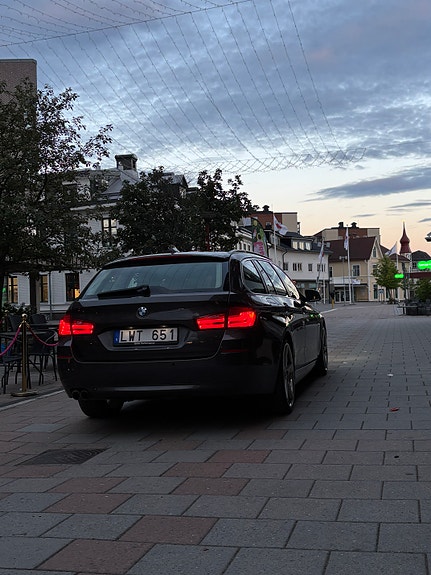 BMW 525d 3 of 6
