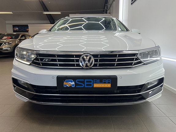 Volkswagen Passat 8 of 30