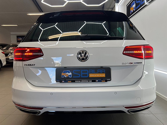 Volkswagen Passat 4 of 30