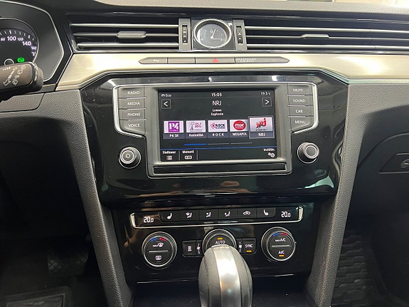 Volkswagen Passat 20 of 30
