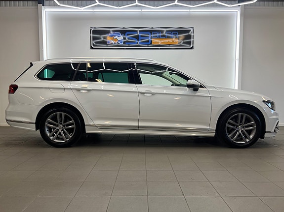 Volkswagen Passat 6 of 30