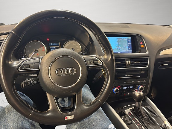 Audi SQ5 10 of 17