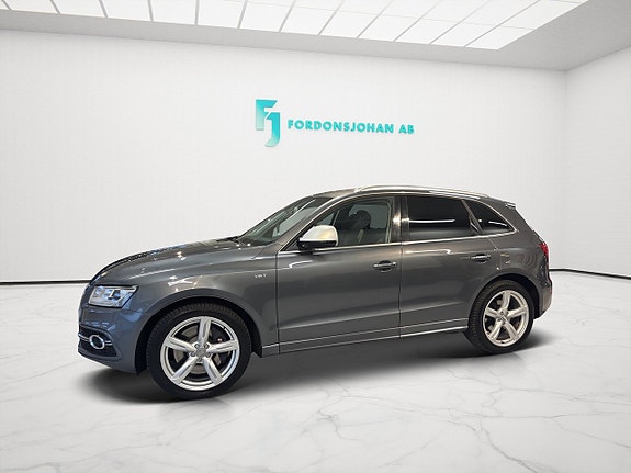 Audi SQ5 2 of 17