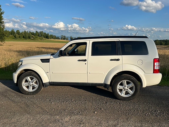 Dodge Nitro 4 of 5