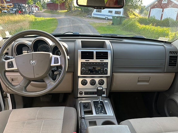 Dodge Nitro 3 of 5