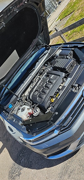 Volkswagen Passat Alltrack 5 of 6