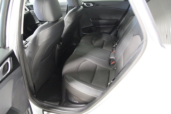 Kia Ceed 14 of 27