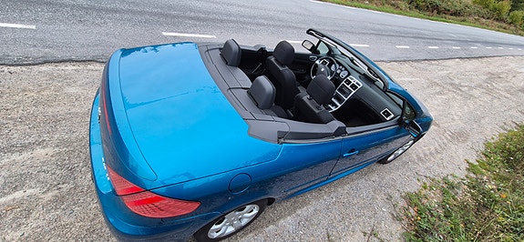 Peugeot 307 CC 4 of 5