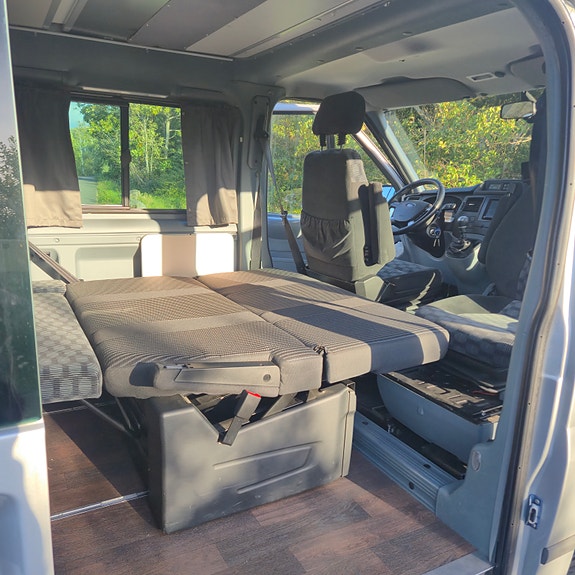 Ford Transit 8 of 15