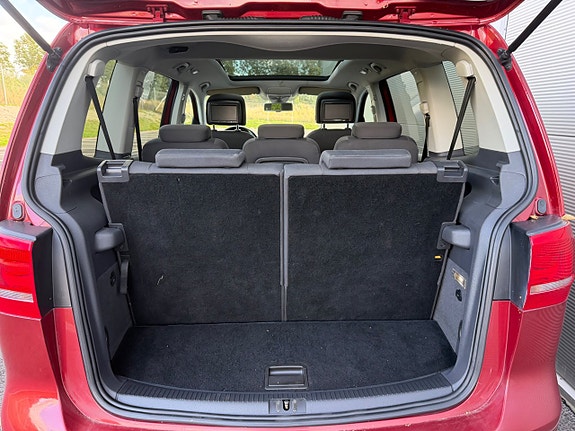 Volkswagen Touran 8 of 15