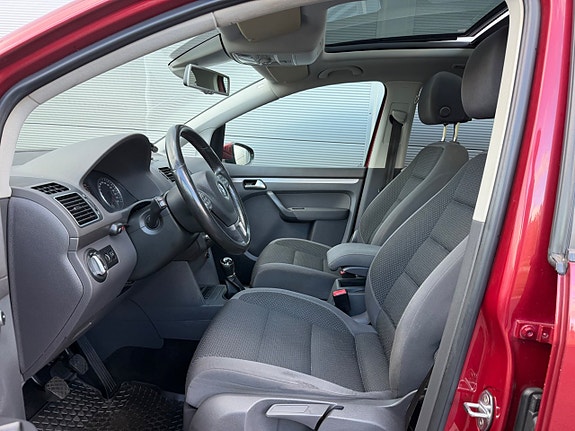 Volkswagen Touran 11 of 15