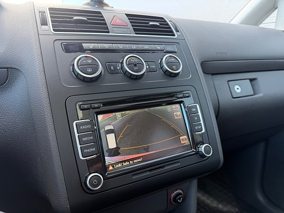 Volkswagen Touran 10 of 15