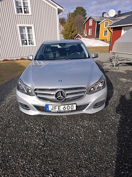 Mercedes-Benz E250 7 of 18