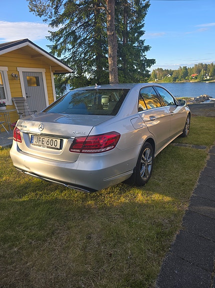 Mercedes-Benz E250 18 of 18