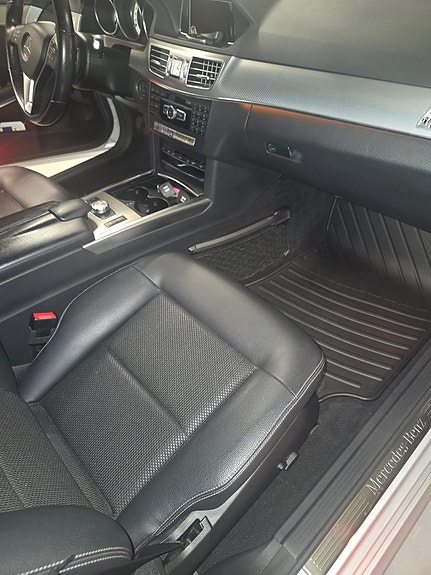 Mercedes-Benz E250 9 of 18