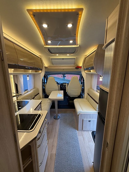 Rapido 696F 2.3 Premium Edition|Scandinavian Exlusive 150 hk Q-bäd 11 of 29