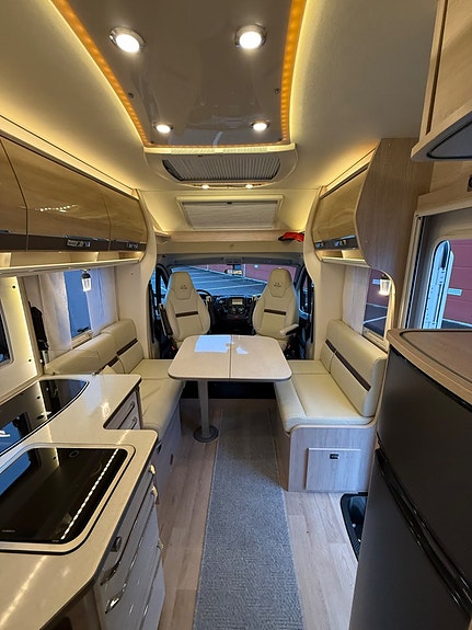 Rapido 696F 2.3 Premium Edition|Scandinavian Exlusive 150 hk Q-bäd 13 of 29