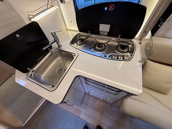 Rapido 696F 2.3 Premium Edition|Scandinavian Exlusive 150 hk Q-bäd 15 of 29