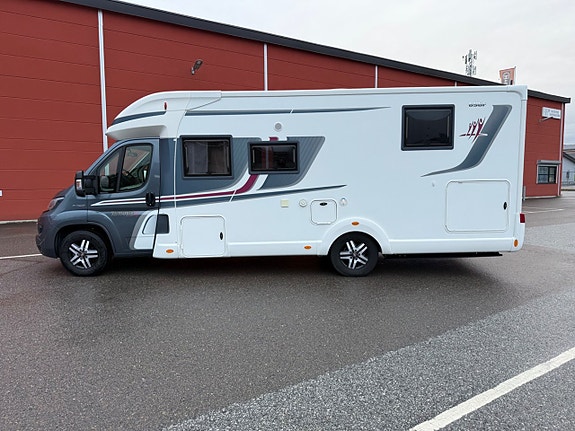 Rapido 696F 2.3 Premium Edition|Scandinavian Exlusive 150 hk Q-bäd 8 of 29