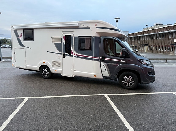 Rapido 696F 2.3 Premium Edition|Scandinavian Exlusive 150 hk Q-bäd 4 of 29