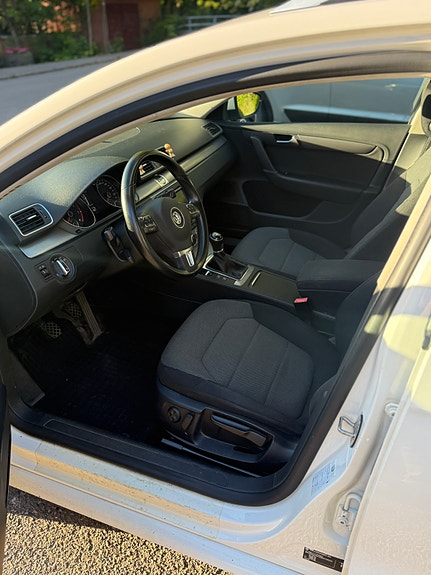 Volkswagen Passat 8 of 9