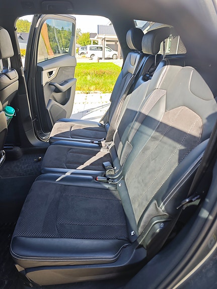 Audi Q7 6 of 8