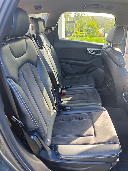 Audi Q7 5 of 8