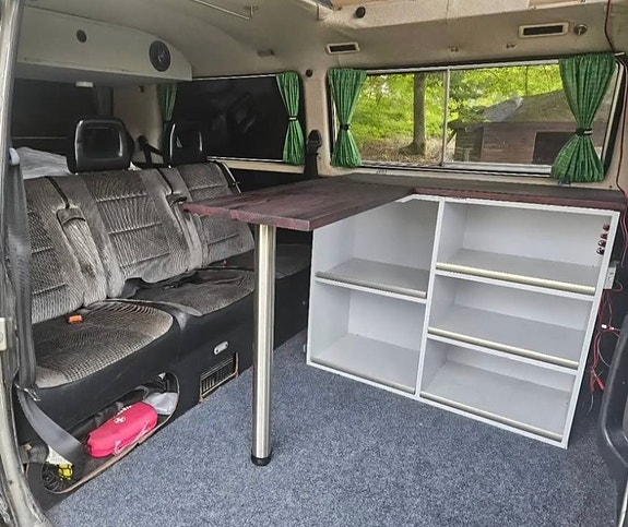 Volkswagen Caravelle 5 of 5