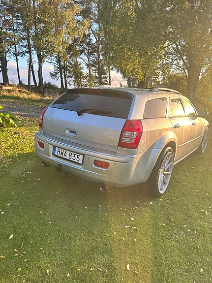 Chrysler 300C 4 of 8