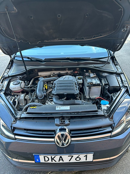 Volkswagen Golf VII 8 of 9