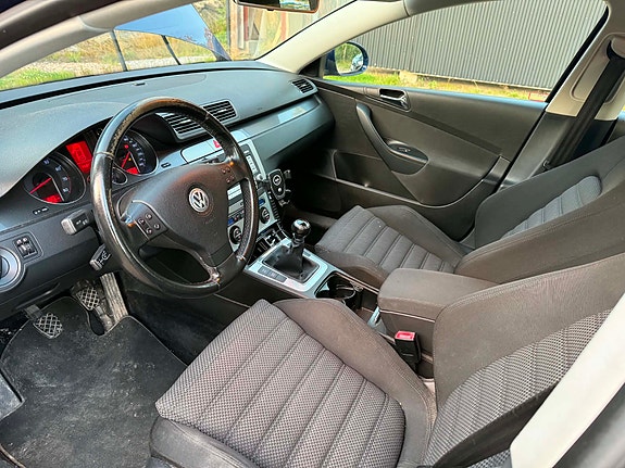 Volkswagen Passat 4 of 4
