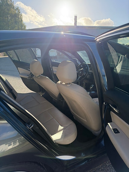 BMW M140i 9 of 10